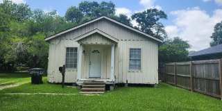 House For Rent 2124 Avenue G Nederland, TX 77627 Gallery 1
