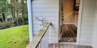 1300 NW Slate Ln Gallery 26