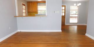 $500 OFF AUGUST 2026 RENT! Walk to Westside Park! Gallery 3