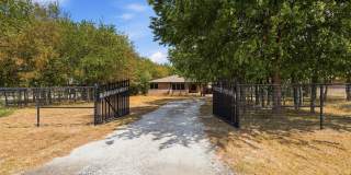 6117 Pyramid Boulevard Gallery 1