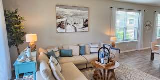 Annual Furnished or Seasonal Short-Term 4 Bedroom 2.5 Bathroom Home in Palmero! Gallery 29