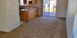 Pet Friendly 3 Bedroom 2 Bathroom Duplex Gallery 37