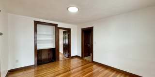 89-91 Thacher St Gallery 13