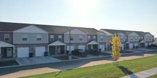 Modern 3 bed 2.5 bath END UNIT Townhome in Sugar City Gallery 1