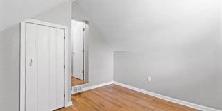 Quaint 4 Bed Cap Cod in Kettering Gallery 20
