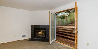 Maple Leaf 2-story 3 bed/2.5 bath with deck and garage available now for $3795! Gallery 10