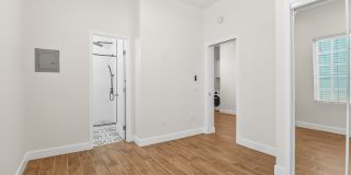 720 1/2 Queenstown Court - 3 Gallery 32