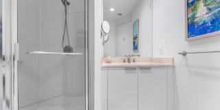 2640 Lake Shore Drive Gallery 24