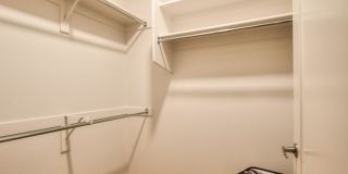 View 32 Apartments Gallery 24