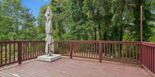 4bd/2.5ba Bellevue Home Gallery 34