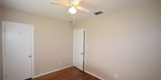 3115 BUCKINGHAM AVENUE Gallery 20