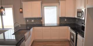Luxurious 4 Bedroom, 3.5 Bathroom Home In Fayetteville, AR Gallery 8