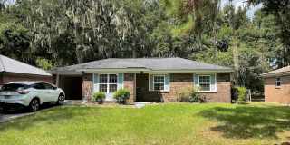 Charming 3BR Brick Home near Sandfly with Fully Fenced Backyard Gallery 1