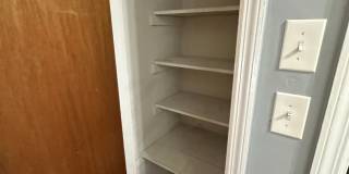 3 bedroom house in Fulton Hill! Laundry, Central HVAC All electric, big fenced yard, hardwoods Gallery 22