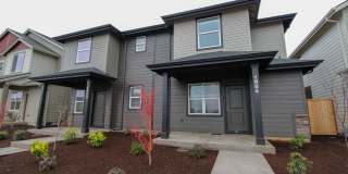 Dallas Townhome Style Duplex with Attached Garage ~ Barberry 1684 Gallery 1