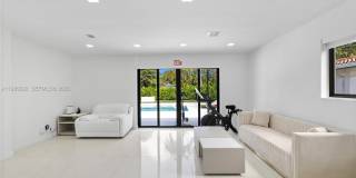 1117 Adams st Gallery 32