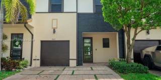 15675 NW 91st Ct, Miami Lakes, FL 33018 Gallery 1