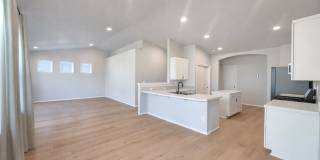 SOUTHRIDGE HOME! Modern Comfort Meets Everyday Convenience! Gallery 1