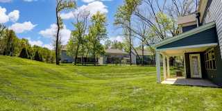 Room in 5 Bedroom Home at Creek Bend Edge Ct Gallery 1