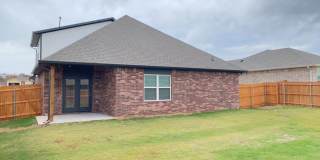 4 Bedroom 3 Bathroom 2 Car Garage Home in Oakdale School District. Gallery 22