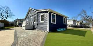 1208 Pine Tree Way unit: Front House Gallery 1