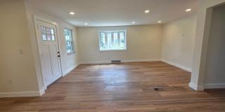Fully Updated 3-bedroom, 2-bathroom house for rent in North Allegheny School District! Gallery 8