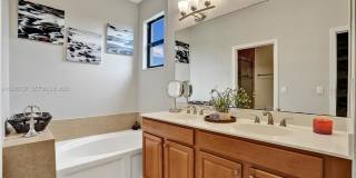 760 Northeast 193rd Terrace Gallery 15