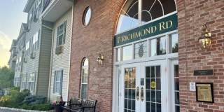 7101 Richmond Rd Gallery 1