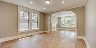 FREE MONTH RENT! Freshly Updated 3 Bedroom House Gallery 9