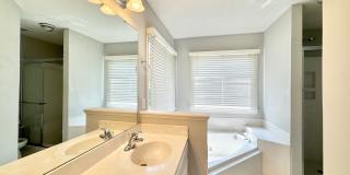 4 Bedroom On Quiet Cul-De-Sac in Adams Farm - Lawn Care Included! Gallery 17