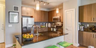 AMLI Riverfront Park Gallery 3