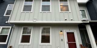 Modern 3-Bedroom Townhome in Tehaleh — 2-Car Garage & Private Yard Gallery 1