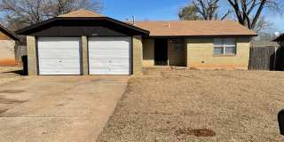 Updated 3 bed 1.5 bath Gallery 1