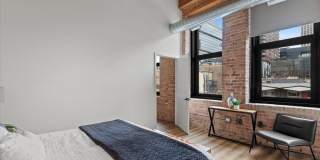 153 W Ohio Street Gallery 6