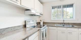Colonial Villa Apartments Gallery 2