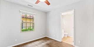 Your Next Home Awaits – Beautiful 3-Bedroom Irvine Townhome Gallery 6