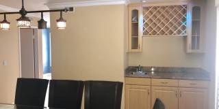 Beautiful and spacious multilevel townhouse in model home condition Gallery 9