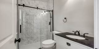 Beautifully remodeled one bedroom, one bath in Lake Wylie Woods! Gallery 17