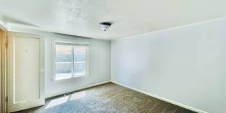 Renovated 4 bedroom 2 bath Home with Plenty of Space! Gallery 20