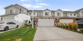 Charming townhome | 3 Bed · 2.5 Bath | 2-Car Garage - $500 MOVE-IN CREDIT FOR SEPTEMBER!! Gallery 1