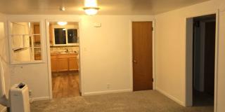 2 Bed 1 Bath Garden Level Duplex Gallery 2