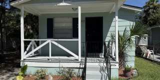 1523 Van Buren Street Gallery 1