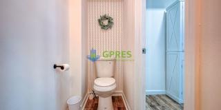 Furnished Elegant 3-Bedroom, 2.5 Bath Home with Hardwood Floors & Central A/C Gallery 30