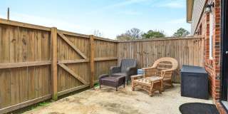 Quiet Retreat, Prime Location! Gallery 23