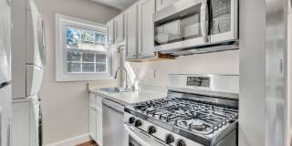 UTILITIES INCLUDED! 2 Bedroom Condo Near Huntington Station Gallery 9