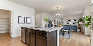 6818 Gateway Crossing Street Gallery 10