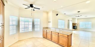Great Single Story Home Minutes from Everything in Quiet cul-de-sac Street & Neighborhood Location of Vista! Gallery 15