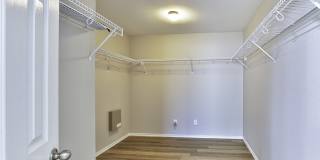 233 N WILLOW WAY Gallery 8