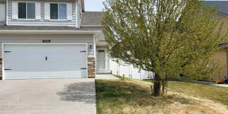3 Bedroom 2.5 Bath Townhome in Saddle Ridge!!! Gallery 1