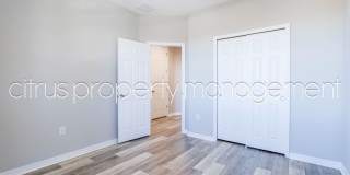 Stunning Double Waterfront 4/3 Home with Dock and Electric Boat Lift Gallery 31